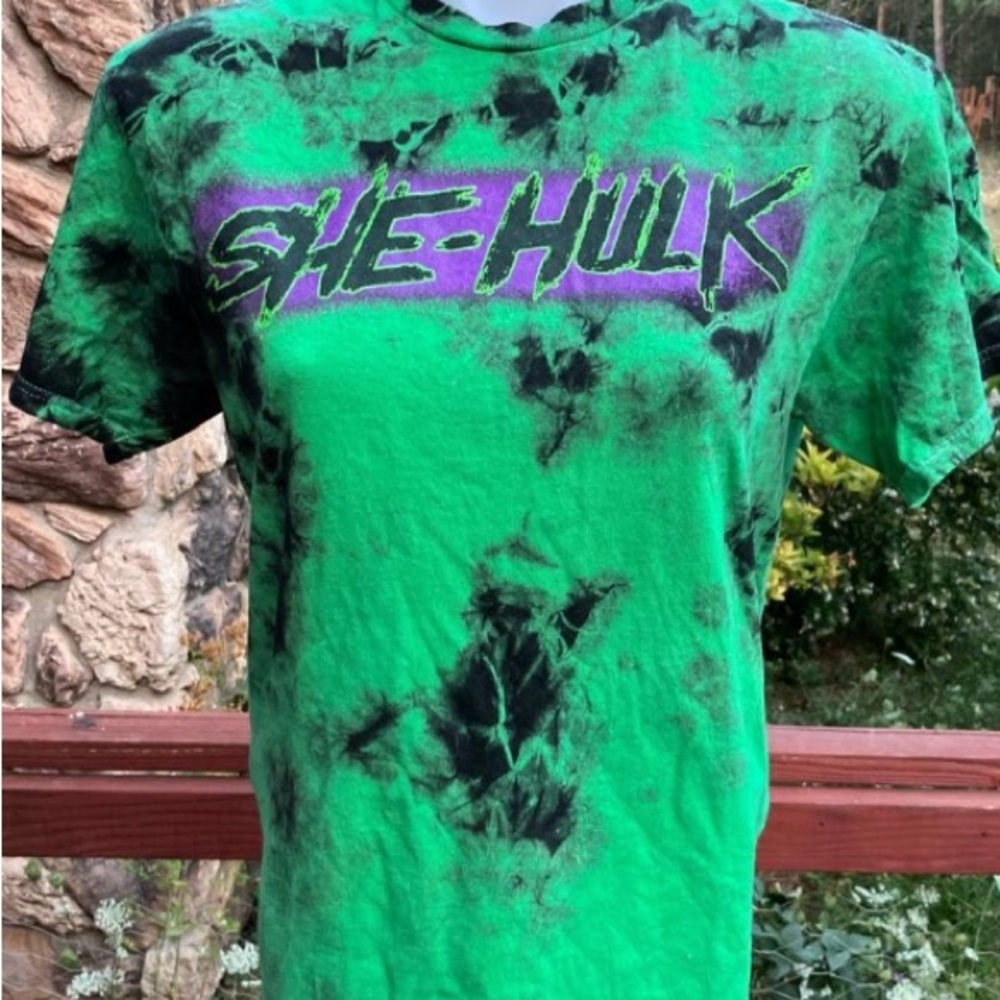 She Hulk green dyed t shirt size M Marvel - Picture 2 of 4